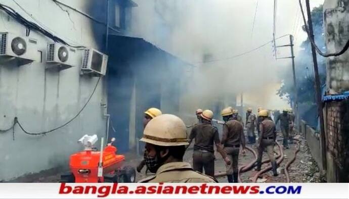 দীর্ঘ ৩৮ ঘন্টা পর নিভল সাজিরহাট কারখানার আগুন, অগ্নিদগ্ধ হয়েই কি নিখোঁজ ৪ ব্য়াক্তি