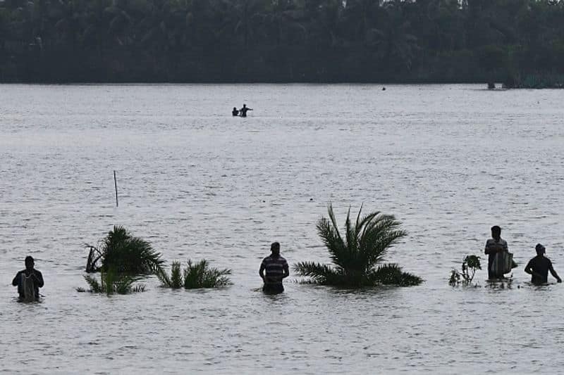 Cyclone Gulab landfall : 2 Andhra fishermen killed, one missing as strong winds lash state