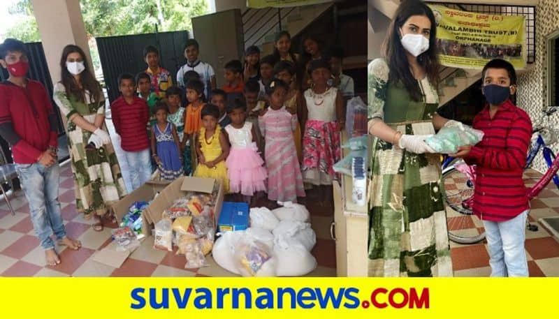 fight against coronavirus Actress sharmila mandre gives food to orphanage children mah