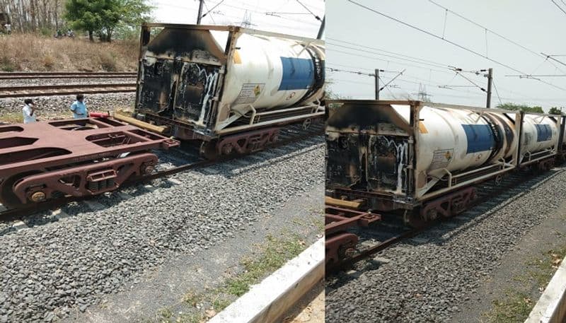 fire in oxygen tanker at peddapalli - bsb