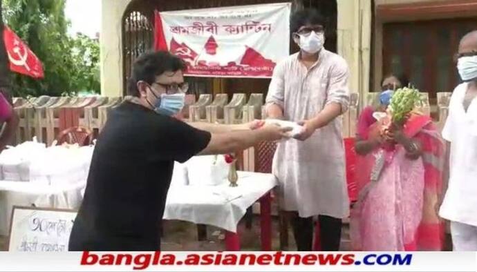 'কেন্দ্র-রাজ্য ঝগড়া না করে ভ্যাকসিন দিক', সল্টলেকের 'শ্রমজীবী ক্যান্টিন'-এ অভিনেতা দেবদূত ঘোষ