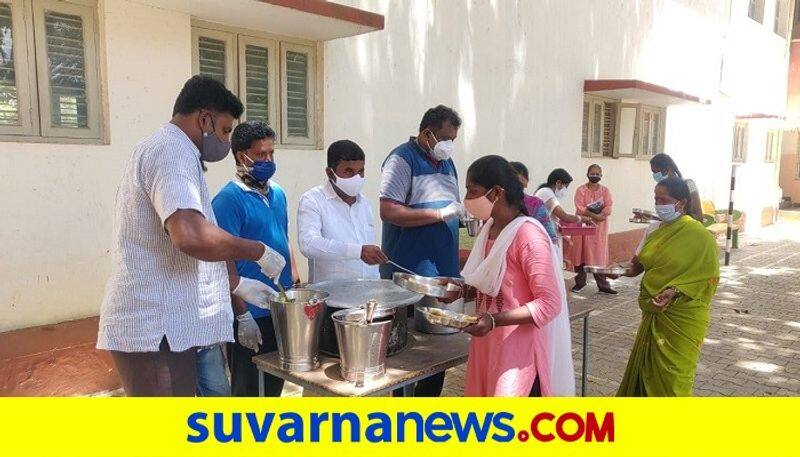 adichunchanagiri mutt gives holige sweet meals to Corona patients in chikkaballapur covid-care-centre rbj