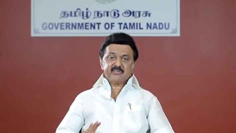 Family housewifes monthly give thousand rupees by dmk govt said bjp member