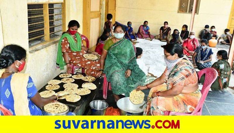 Villagers Provide Food to Covid Patients at Ballari grg