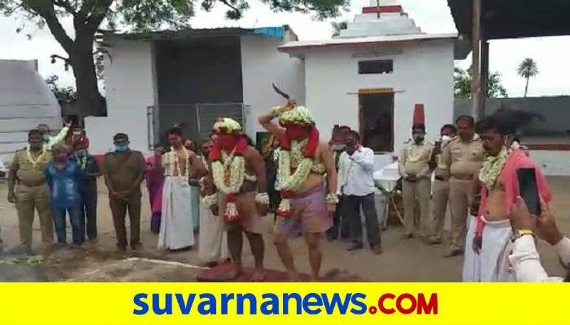 Huligemma Devi Fair Violation of Covid Rule in Koppal grg