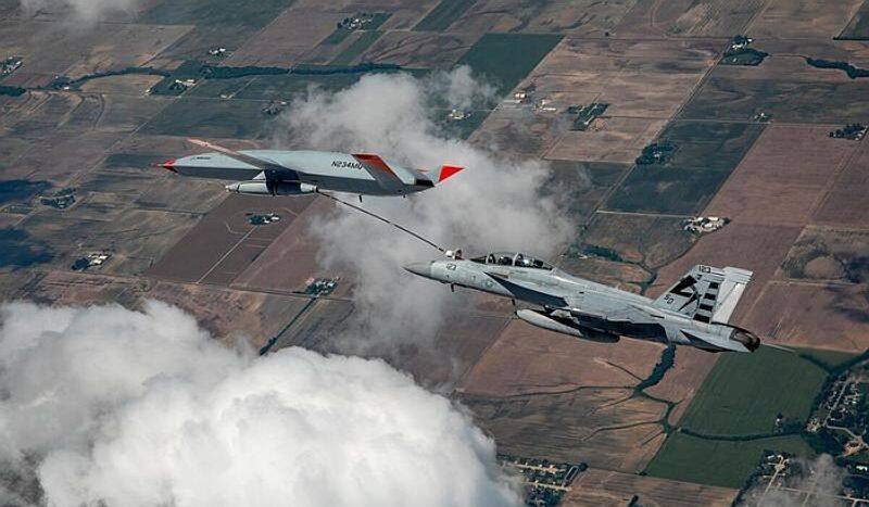 US Navy refuelled a F/A-18 Super Hornet using an unmanned MQ-25 Stingray