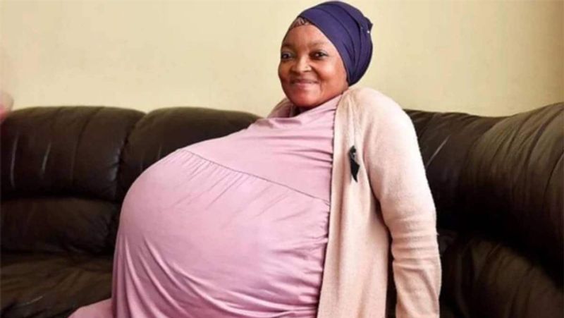 South African woman gives birth to 10 babies pod