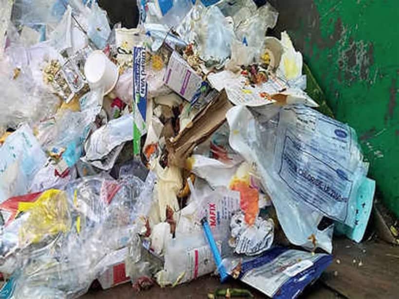 WHO: 87,000 టన్నుల  PPE కిట్ల వ్య‌ర్థాలు.. వైద్య వ్యర్థాలను నిర్వ‌హ‌ణ పెను స‌వాలు