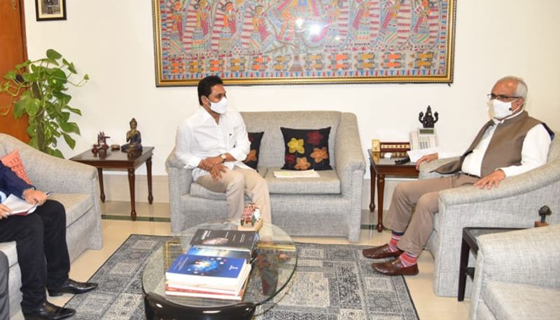 ap cm jagan meets niti aayog vice chairman rajiv kumar ksp