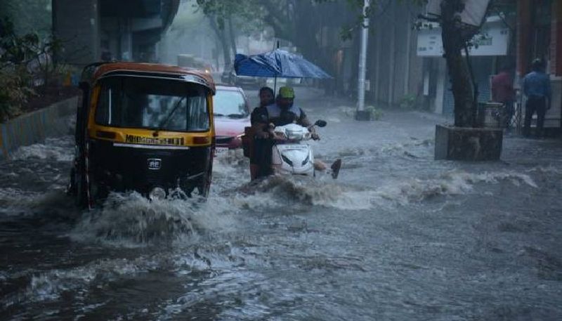 Heavy Rain Couple Dies in Hagaribommanahalli snr