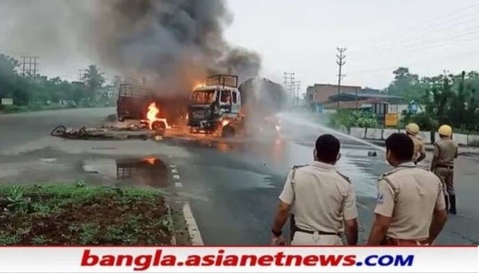 ভস্মীভূত হয়ে আসনেই বসে চালক,  সাতসকালেই জাতীয় সড়কে ভয়াবহ দুর্ঘটনায় মৃত ২