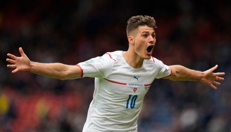 UEFA Euro 2020: Watch Patrik Schick score a 50-yard screamer for Czech Republic against Scotland-ayh