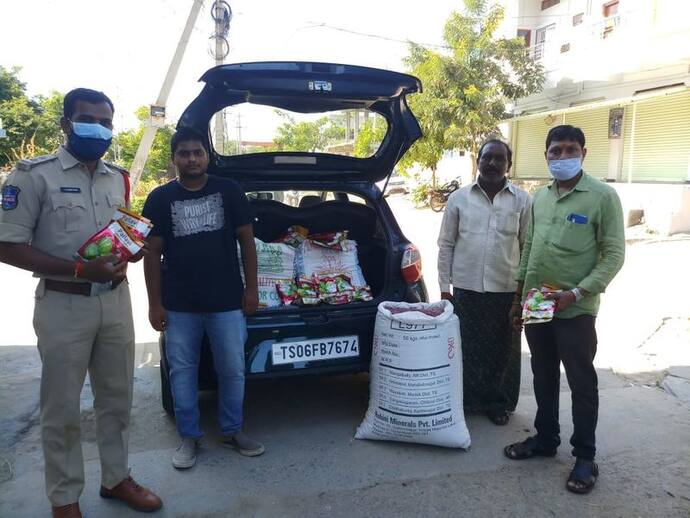 <p>ಗುರುಮಠಕಲ್‌ನಲ್ಲಿ ಕಳೆದ ವಾರಗಳಿಂದ ಎರಡು ದಿನಕ್ಕೊಮ್ಮೆ ನಕಲಿ ಹತ್ತಿ ಬೀಜ ಮಾರಾಟ ಮಾಡುವವರನ್ನು ವಶಕ್ಕೆ ತೆಗೆದುಕೊಳ್ಳುತ್ತಿರುವ ತೆಲಂಗಾಣ ಪೊಲೀಸರು, ಇನ್ನೆರಡು ದಿನಗಳಲ್ಲಿ ಮತ್ತಷ್ಟೂ ಆರೋಪಿಗಳನ್ನು ಬಂಧಿಸುವ ಸಾಧ್ಯತೆಯಿದೆ.</p>
