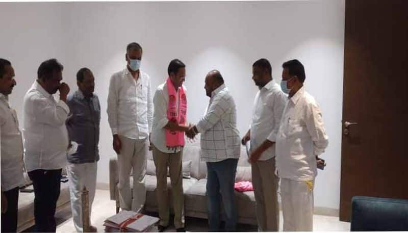 muddasani kashyap Reddy joins in TRS lns