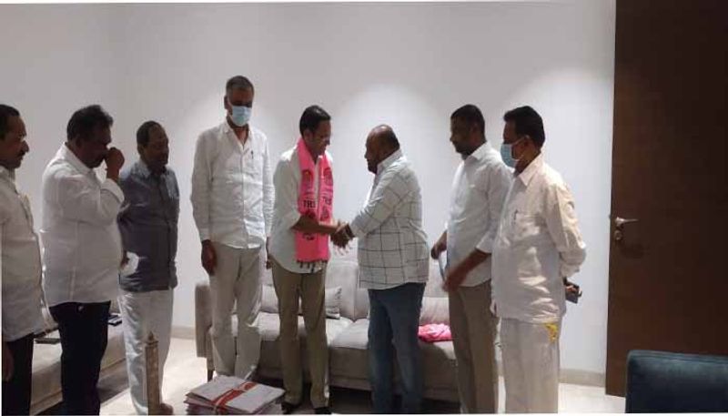 muddasani kashyap Reddy joins in TRS lns