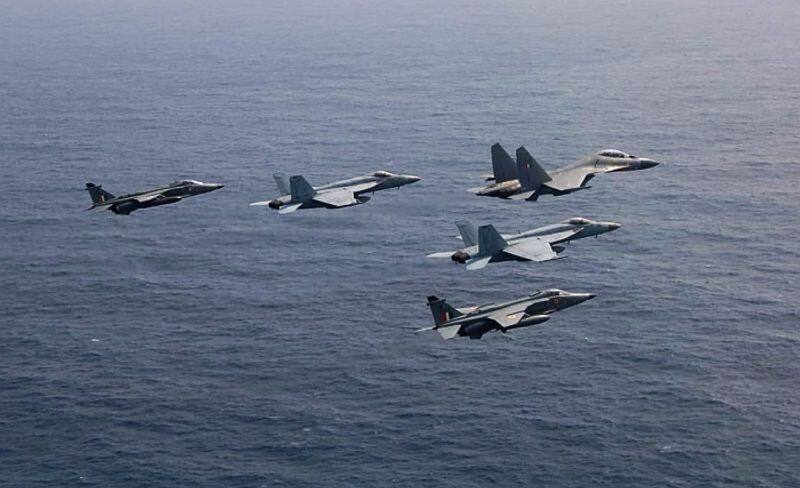 Watch An impressive flypast over the Indian Ocean-VPN