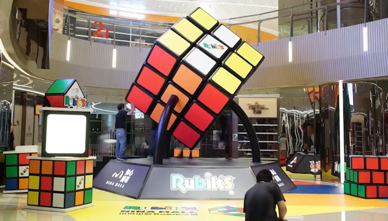 Biggest Rubik's Cube displayed in Hong Kong sets new Guinness World Record; watch the video-tgy