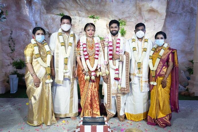 పాన్‌ ఇండియా డైరెక్టర్‌ శంకర్‌ పెద్ద కూతురు ఐశ్వర్య వివాహం క్రికెటర్‌ రోహిత్‌ దామోదరన్‌తో ఆదివారం నిర్వహించారు. మహబలిపురంలోని ఈస్ట్ కోస్ట్ రోడ్‌లో గల వెల్‌కమ్‌ హోటల్‌లో ఈ వెడ్డింగ్‌ జరిగింది.