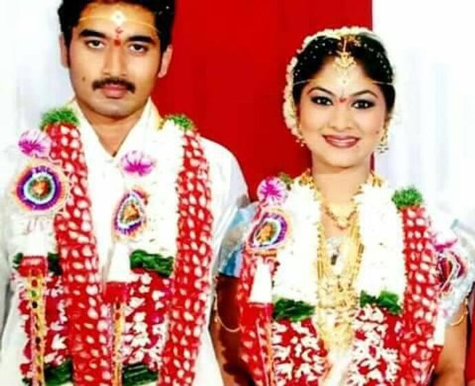 2007లో `చంద్రముఖి` సీరియల్‌ ద్వారా బుల్లితెరకి పరిచయమైన నిరుపమ్‌ ఆ సీరియల్‌తోనే బాగా ఆదరణ పాపులారిటీ పొందాడు. కెరీర్‌లో నిలదొక్కుకునేలా చేసింది. ఈ సీరియల్‌లో నటించిన సమయంలో తన పక్కన ఫీమేల్‌ లీడ్‌గా చేసిన మంజులని ప్రేమించి పెళ్లి చేసుకున్నాడు. వీరికి ఓ అబ్బాయి కూడా ఉన్నాడు.
