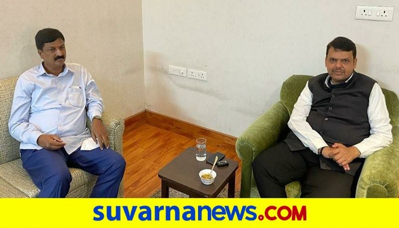 BJP leader Ramesh Jarkiholi meets Devendra Fadnavis in Delhi rbj