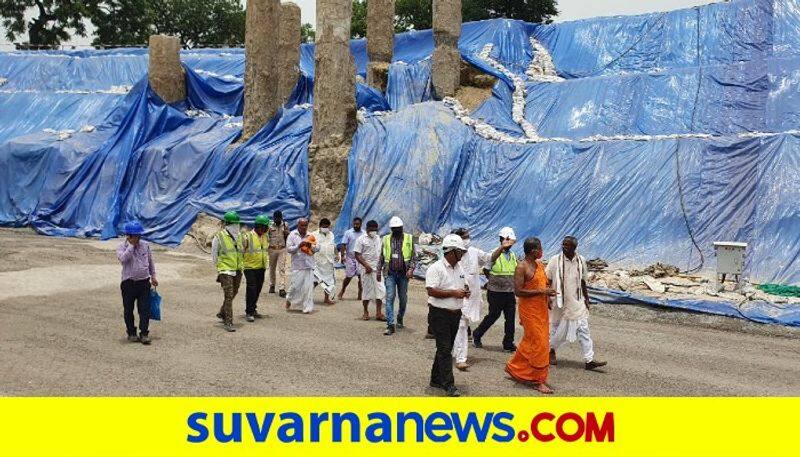 Pejawar Seer visits ayodhya ram mandir construction mah