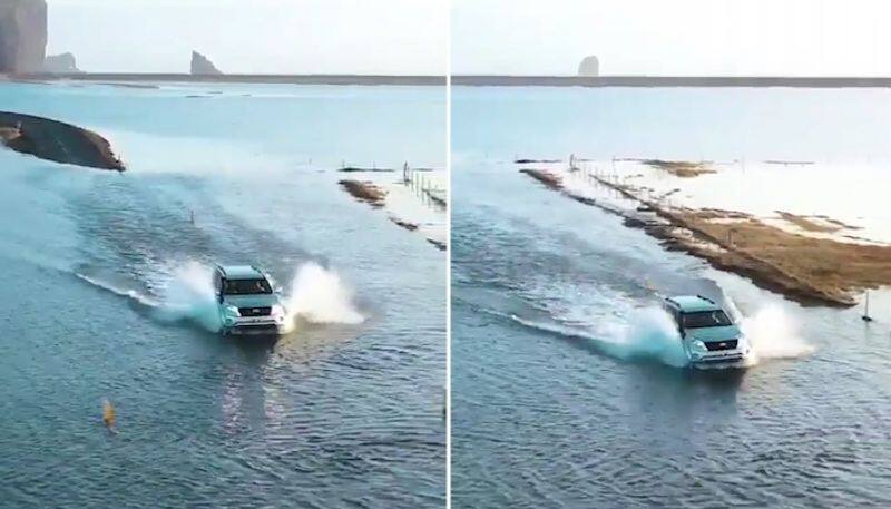 Road disappears into sea as SUV drives through; watch the video-tgy