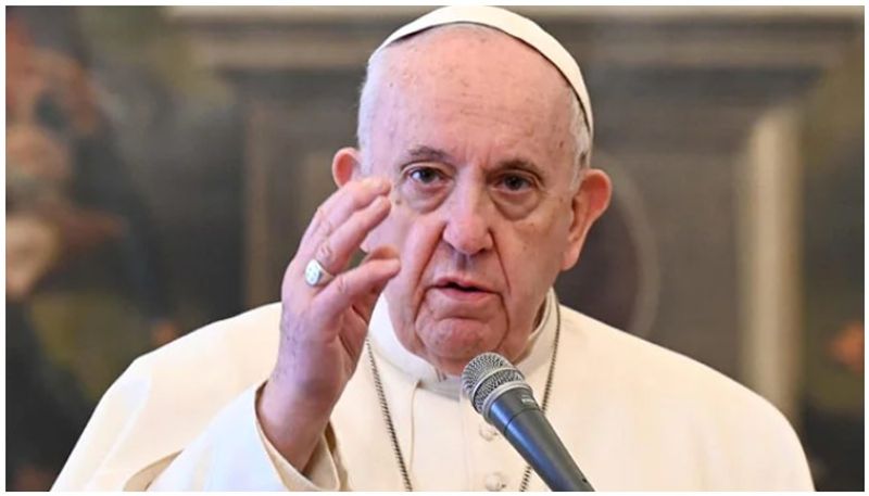 Pope Francis calls for end to 'senseless' war in Ukraine in Christmas message gcw