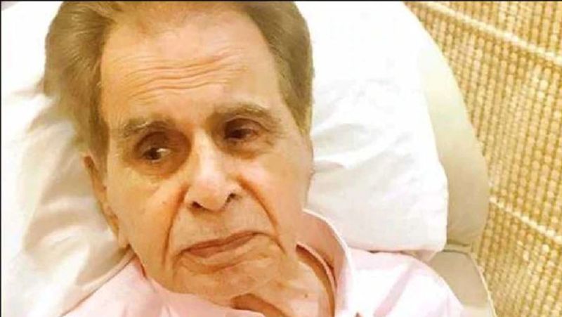 Bollywood Legendary Actor Dilip kumar Dies at 98 pod