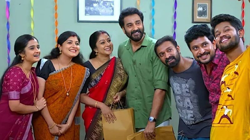 serial santhwanam successfully completed two hundred episodes