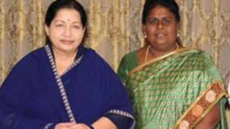 aiadmk ex MP Vijila Sathyananth join DMK