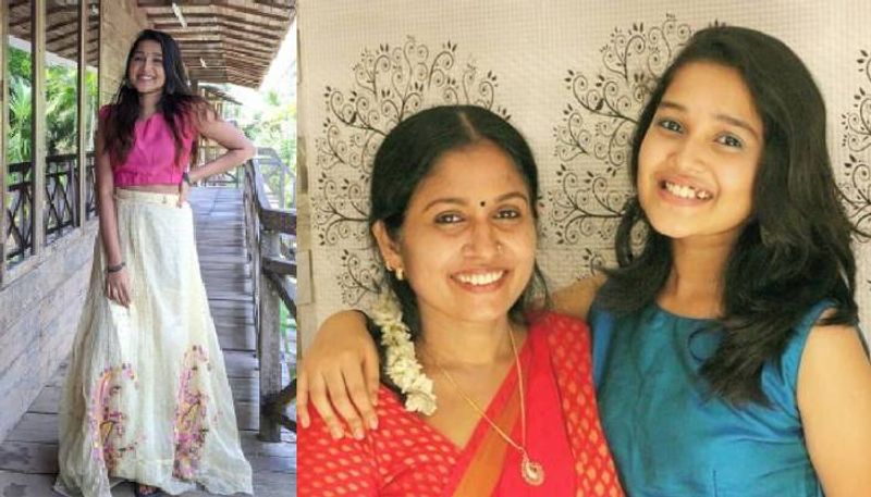 actress anikha surendran wears 25 old skirt