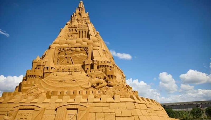 Photos The world's biggest sandcastle has come up in Denmark-VPN