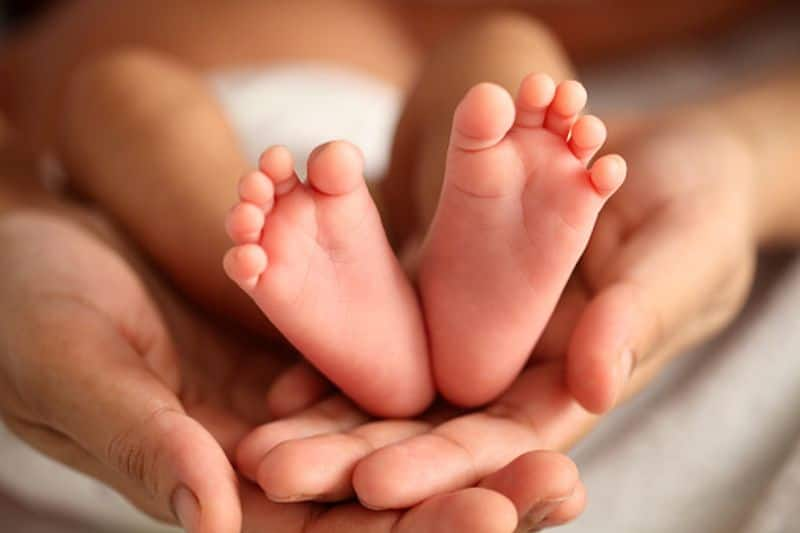 For students below 25, Russia offers 81,000 Rupees when they give birth to a healthy child-rag