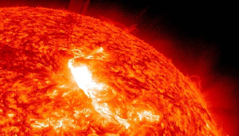 High speed solar storms hit earth on august 3rd can cause power grid failures satellite function disruption ckm