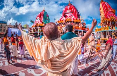 Rath Yatra Photos: पुरी-अहमदाबाद में निकली जगन्नाथ रथ यात्रा, कोरोना से बचने के लिए क्या है खास इंतजाम?