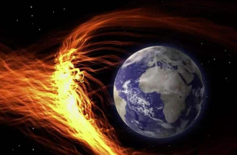 Solar storm to hit the Earth soon may affect mobiles GPS and air travel pod