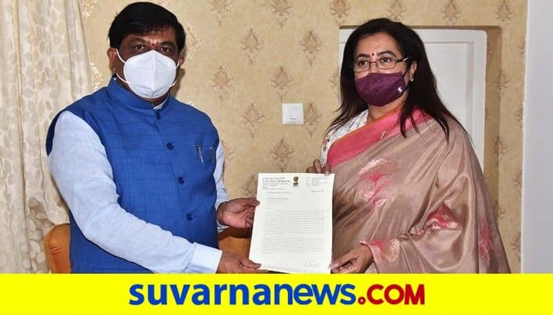 News Hour MP Sumalatha Ambarish meets Minister Murugesh Nirani, Darshan VS Umapathy mah