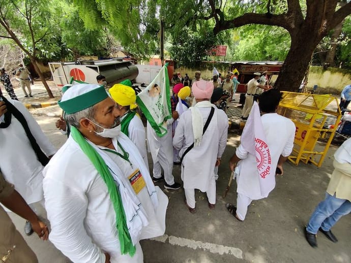 'তালিবানি সরকার দেশ চালাচ্ছে', হরিয়ানার কৃষকদের ওপর লাঠি চার্জে কৃষক নেতা কাঠগড়ায় তুললেন বিজেপিকে