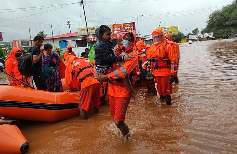 The National Disaster Response Force has rushed to rescue the districts including Nellai Kanyakumari KAK