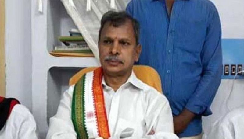 APCC Executive President Tulasireddy Fires on YS Jagan Over  Capital relocation to Visakhapatnam - bsb