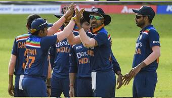 INDvsSL 1st T20: టాస్ గెలిచిన శ్రీలంక... పృథ్వీషా, వరుణ్ చక్రవర్తిలకు ఛాన్స్...