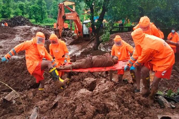 महाराष्ट्र में कुदरत के कहर: मलबे में ही 32 शवों का होगा अंतिम संस्कार..ग्रामीण नहीं चाहते सर्च ऑपरेशन