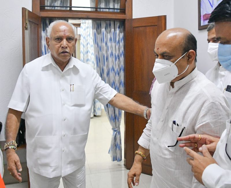 Minister Post Aspirants Meets BS Yediyurappa in his Resident snr