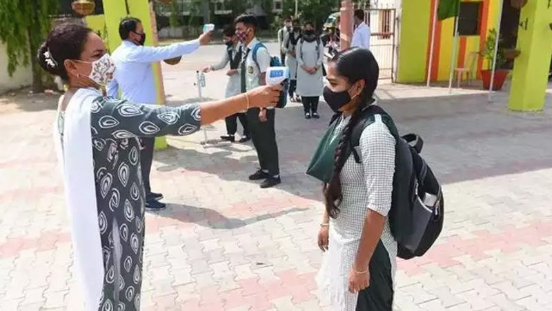 Students Express Feelings After School Reopening in Koppal grg