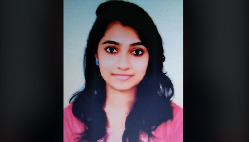 Kerala Friend shoots dental student, kills self-dnm