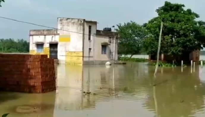 বৃষ্টিতে জল বাড়ছে সুবর্ণরেখায়, জল ছাড়ছে গালুডি জলাধার, বন্যার আশঙ্কায় ঘুম উড়েছে ঝাড়গ্রামের