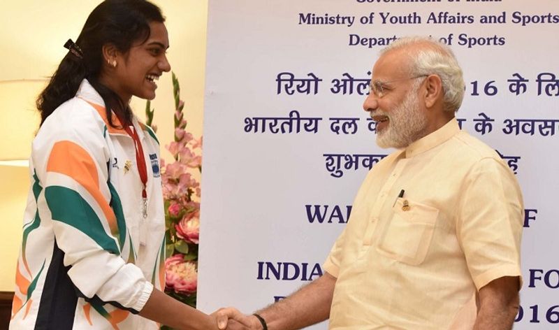 PM Modi president ram nath kovind congratulate badminton PV sindhu winning bronze medal in Tokyo Olmpics ckm