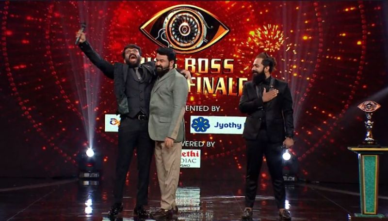 Manikuttan bags Bigg boss malayalam season 3 title