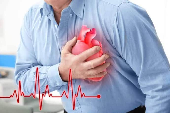 Heart Attack: मुंह में दिखने वाले ऐसे लक्षण भी होते हैं हार्ट अटैक के कारण, ना करें इग्नोर