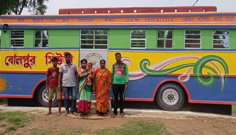 Sculptor Designs House Looks Like a Bus